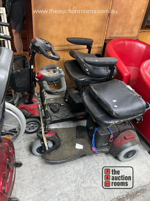 Lot 898