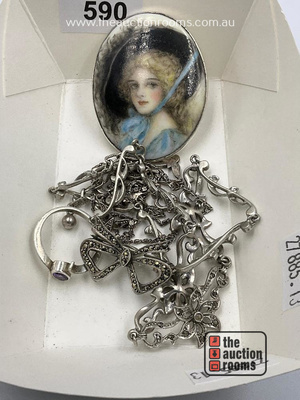 Lot 590