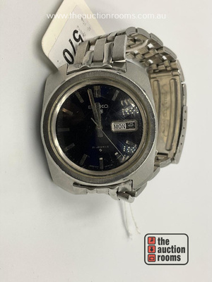 Lot 570