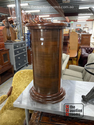 Lot 702