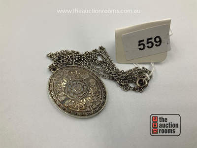 Lot 559