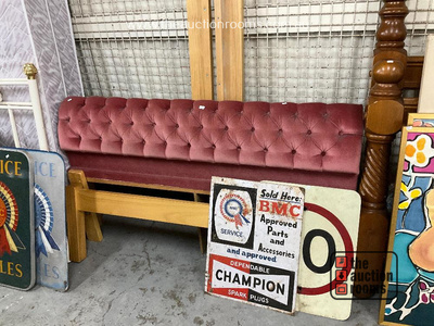 Lot 775