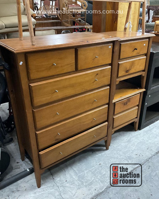 Lot 952