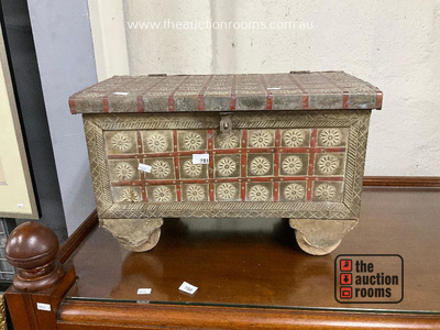 Lot 751