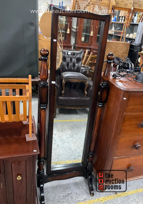 Lot 828