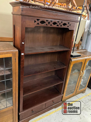 Lot 832