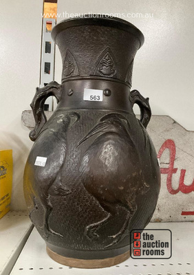 Lot 563
