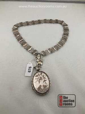 Lot 676