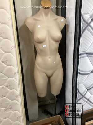 Lot 771