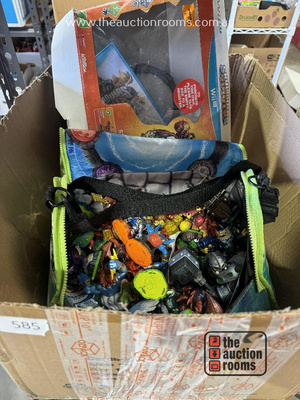 Lot 585